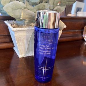 Estée Lauder eye makeup remover